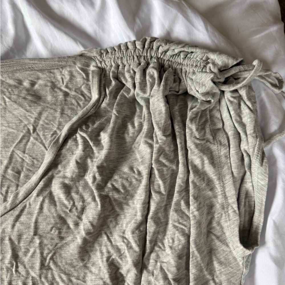 Express Relaxed Tee - Picture 2 of 2